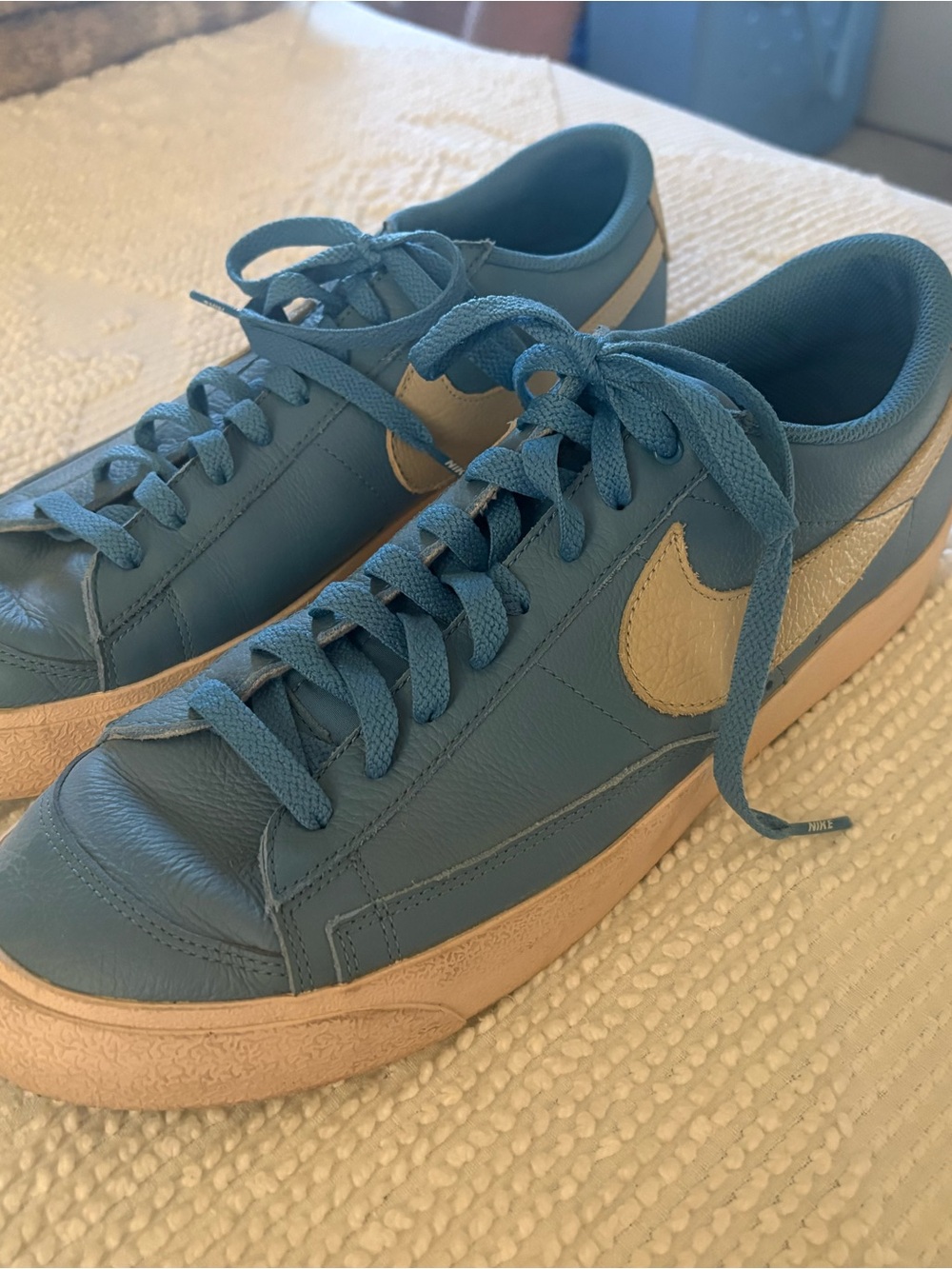 Nike Men’s Low-Top Leather Sneakers in Light Blue and Cream